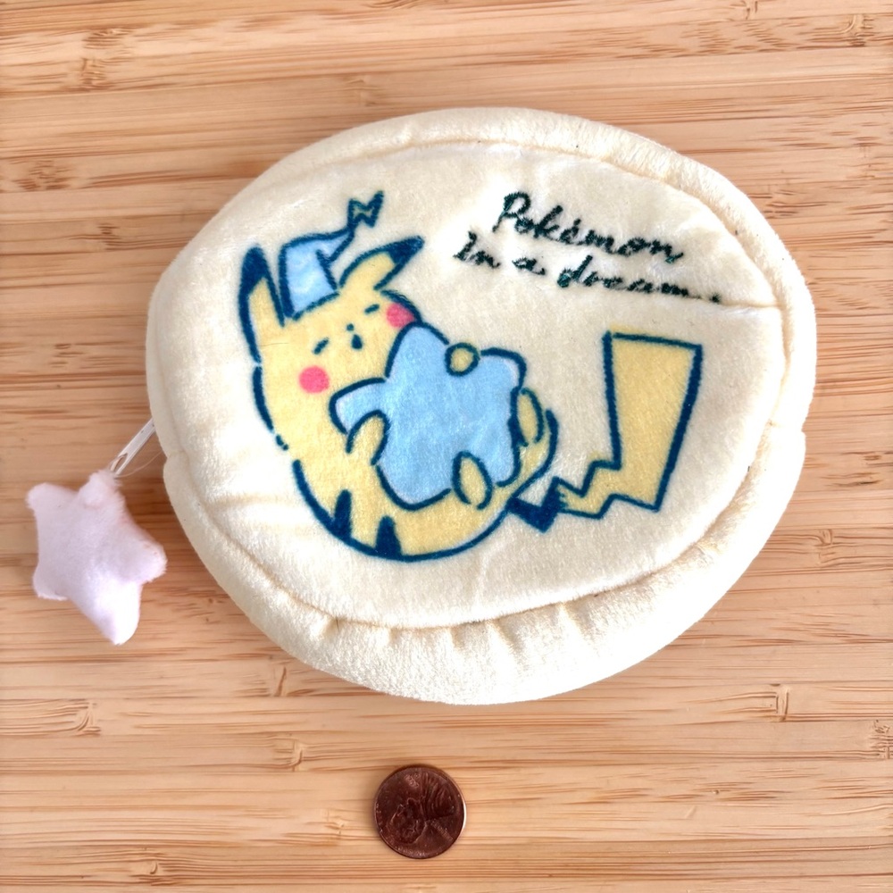 Rare 2019 pokemon pikachu mini make up pouch